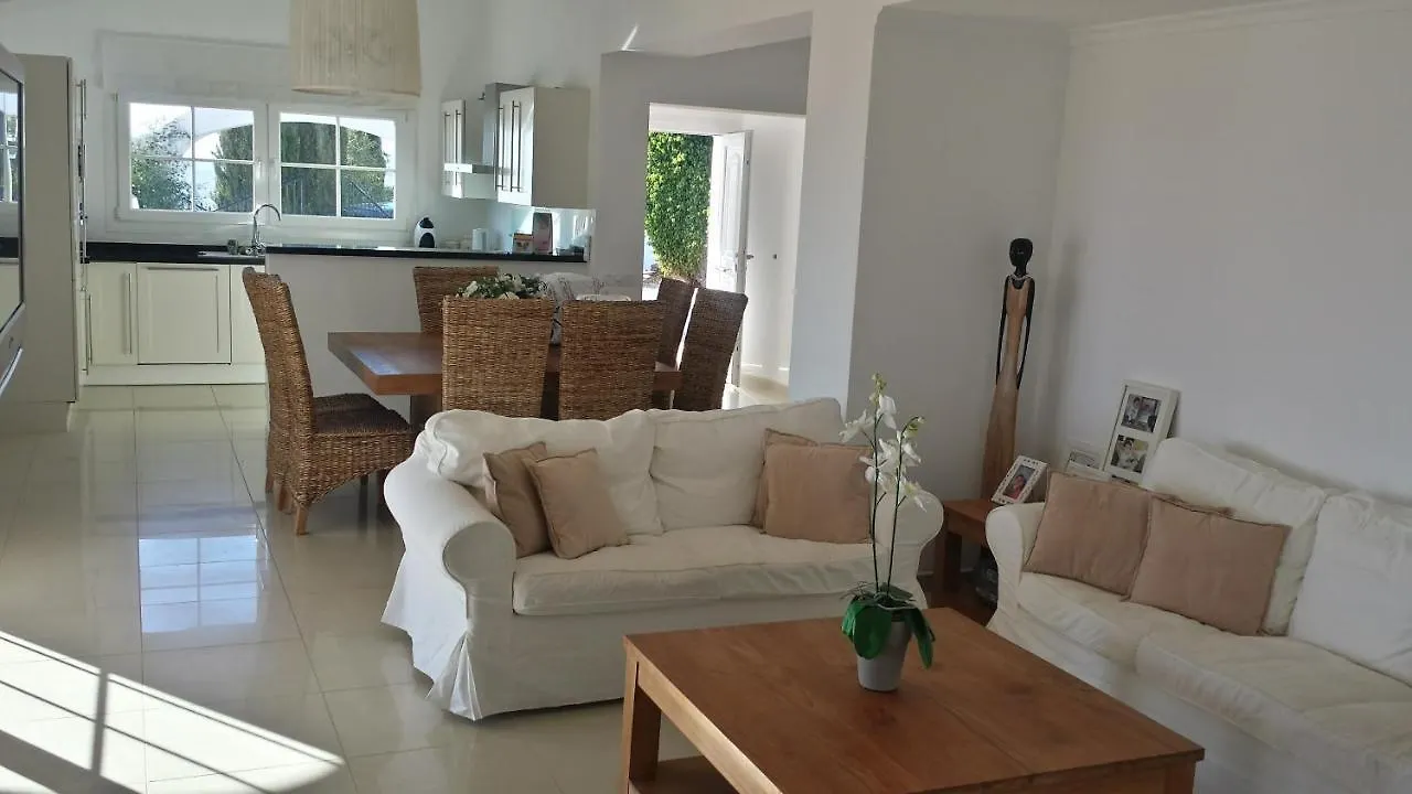 Villa Perla Blanca Sayalonga Holiday home